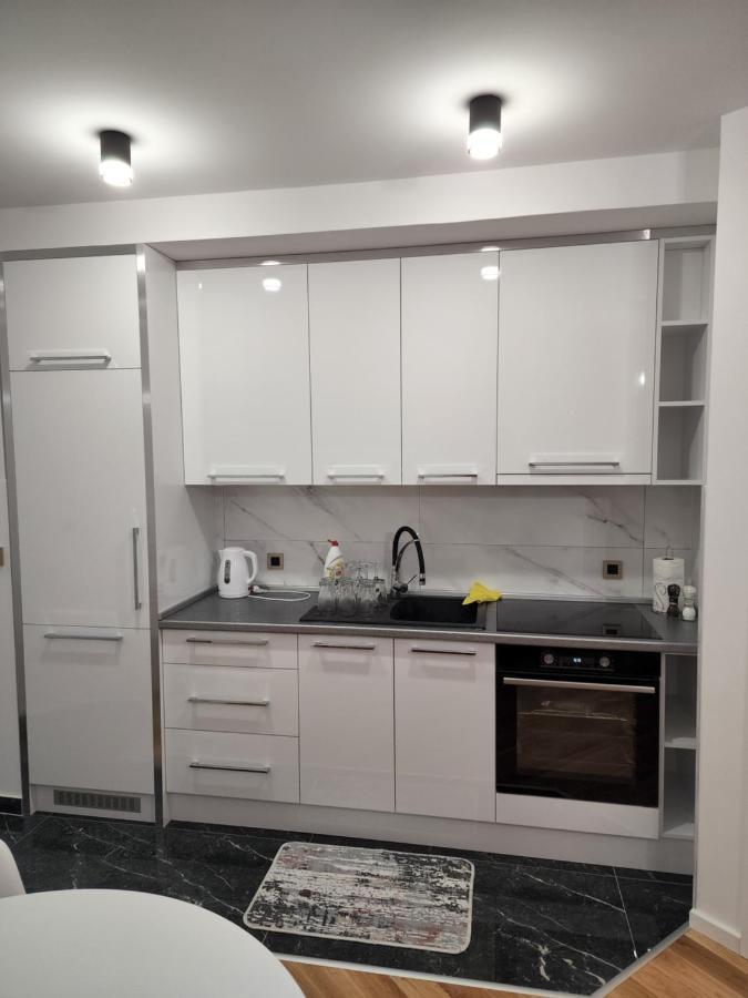 Apartman Park Lake توزلا المظهر الخارجي الصورة